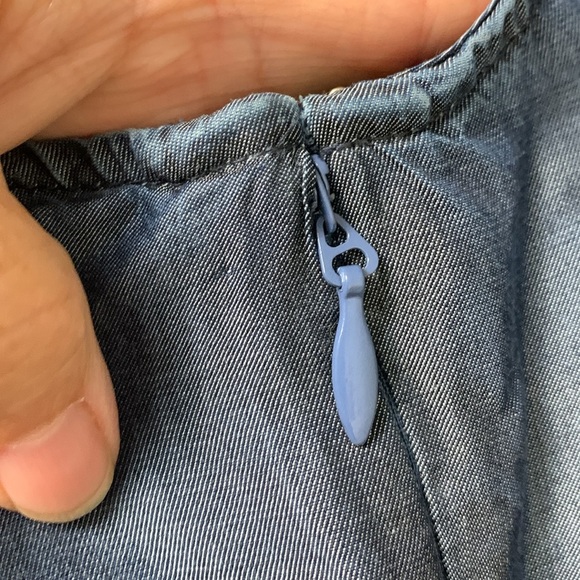 Bebe Deep V Neck Lightweight Summer Dress w Pockets, Side Zipper, 100% Lyocell - Picture 14 of 16